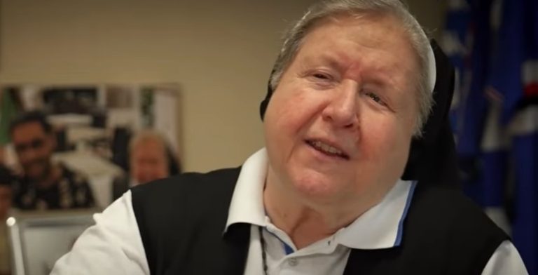 L’addio a Suor Paola, una vita per i deboli