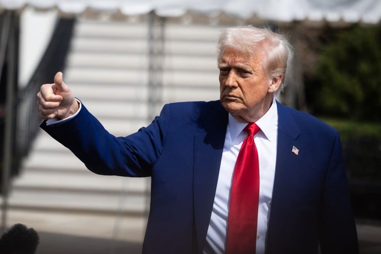 Trump proroga ancora la scadenza di TikTok negli Usa, “Attivo per altri 75 giorni” Trump proroga ancora la scadenza di TikTok negli Usa, “Attivo per altri 75 giorni”