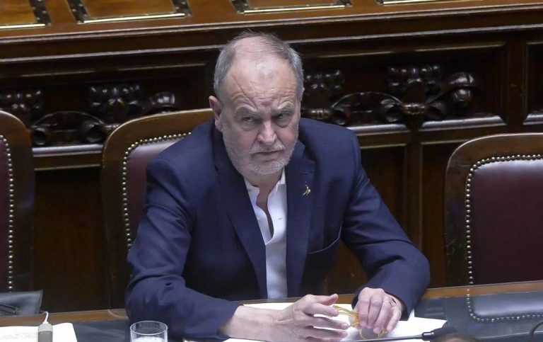 Autonomia, Calderoli: “Non è finita, alzare voce”