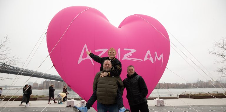 Ed Sheeran riparte con “Azizam”, il singolo segna l’inizio di un nuovo capitolo musicale
