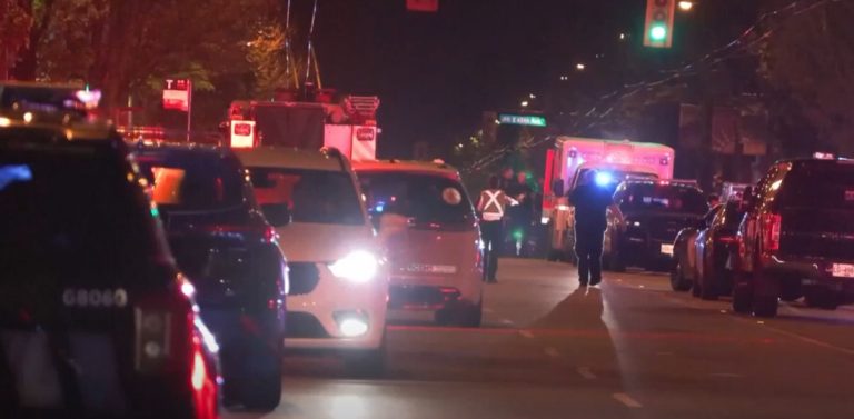 Auto sulla folla a Vancouver durante un festival: morti e feriti