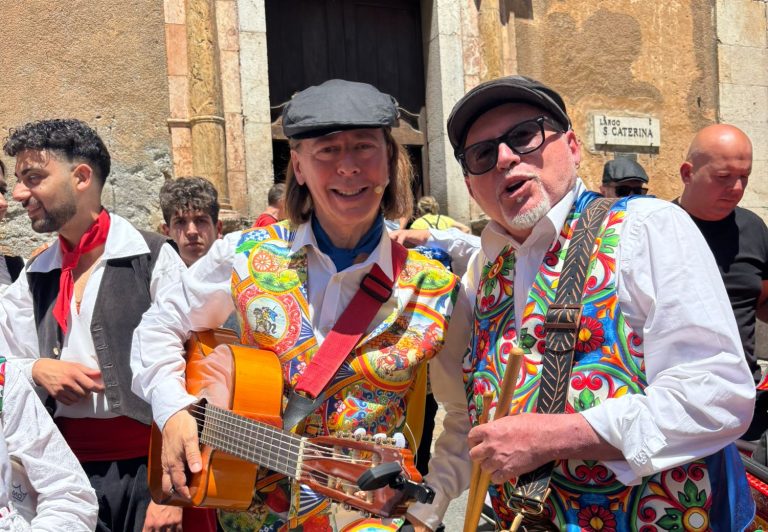 Taormina tra moda e tradizione: Dolce&Gabbana celebra la Sicilia autentica