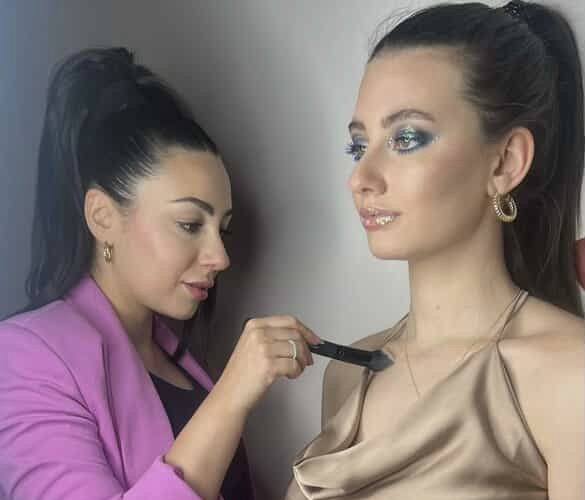 Taormina, la storia della make up artist Giulia Grillo: “Dopo 3 anni in Australia sono tornata nella mia Sicilia. Lavorerò con i top brand”
