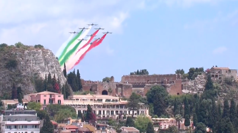 Le Frecce Tricolori tornano in Sicilia: al G7 Taormina una parata indimenticabile (VIDEO)
