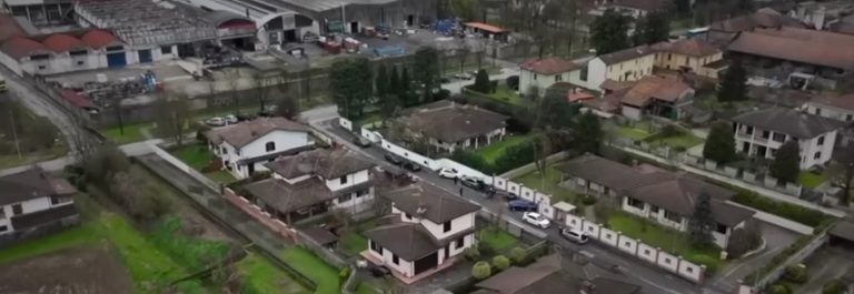 Garlasco, bufera sul plastico in tv: “All’orrore mancava solo questo”