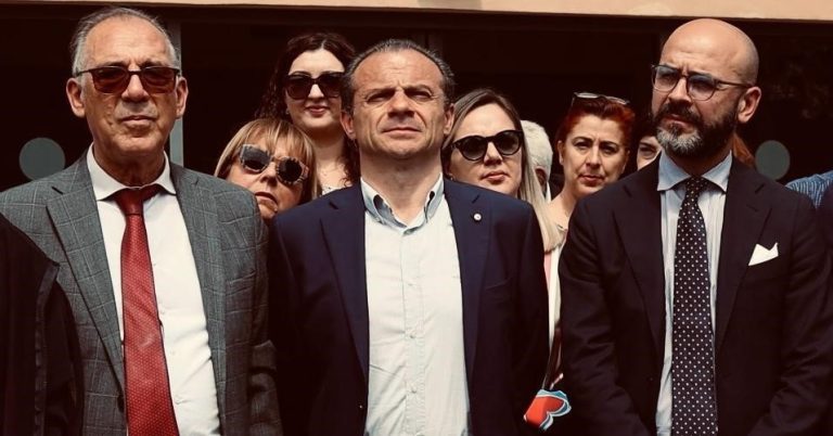 Inaugurata a Taormina la Navetta del Sorriso. De Leo: “Progetto di grande valore, orgoglioso di averlo voluto. Un pensiero a Graziella Paino”