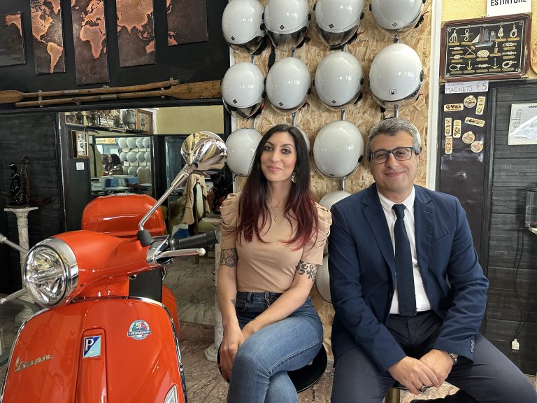 Tourism Experience, Blue Sicily Group brand di successo: “A Taormina prosegue l’effetto White Lotus. Boom di richieste per vespa tour, escursioni in barca e yacht di lusso” (VIDEO)