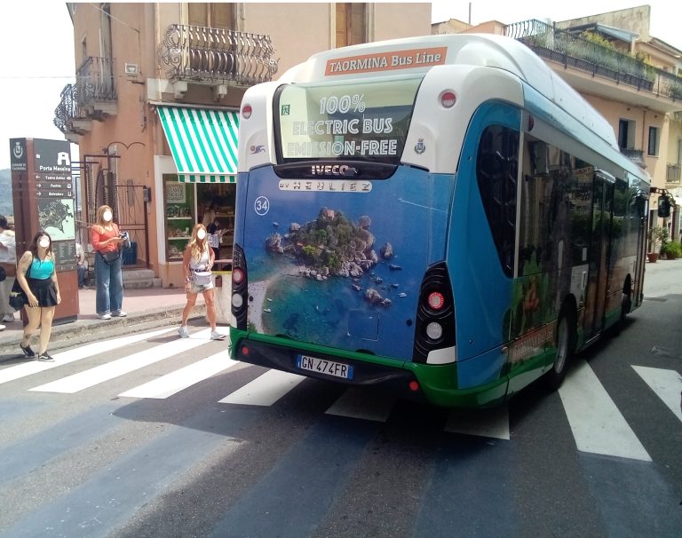 Dramma a Taormina: turista stroncato da infarto sul pullman Asm
