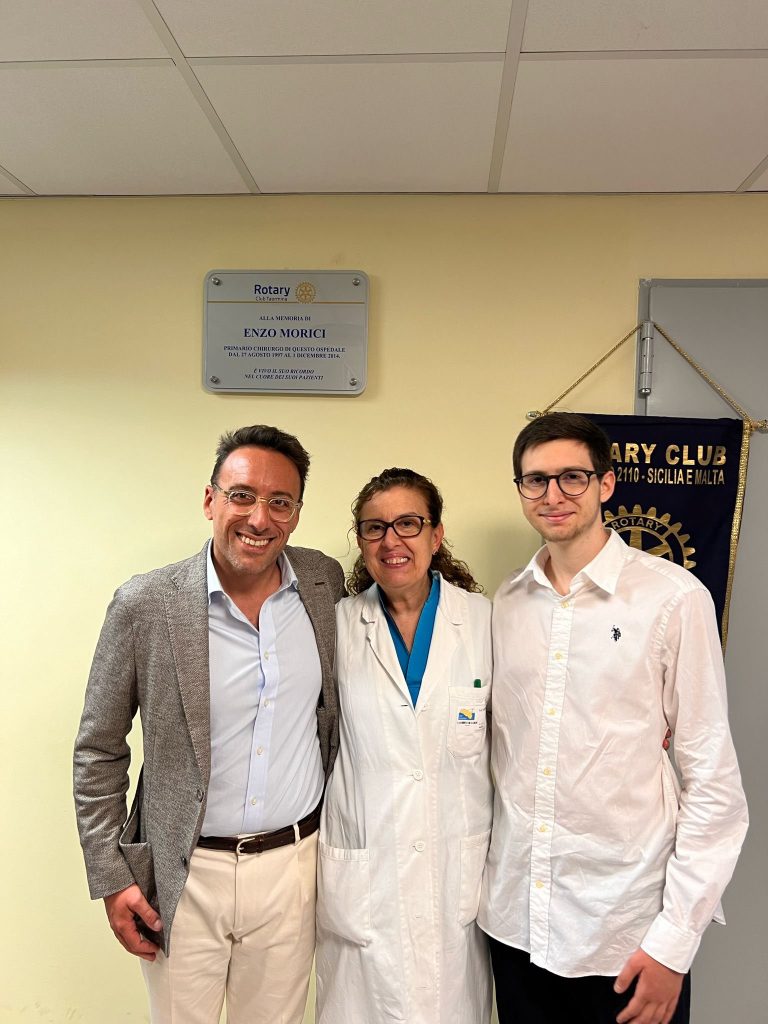 Rotary Taormina onora la memoria del prof. Morici con una targa. Il figlio: "Il tempo è galantuomo" 2 TN24 famiglia Morici 01