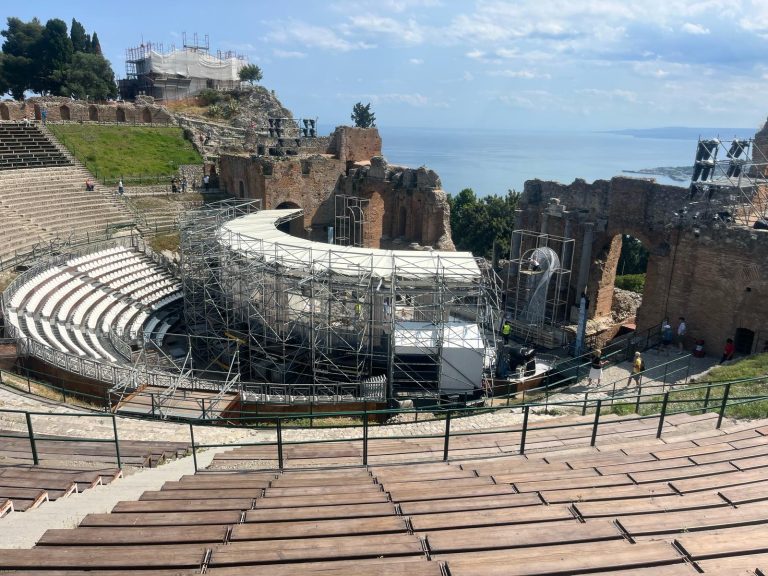 Teatro Antico cantiere, Guide Turistiche Taormina e Provincia di Messina: “Necessario informare e rispettare turisti e addetti ai lavori”