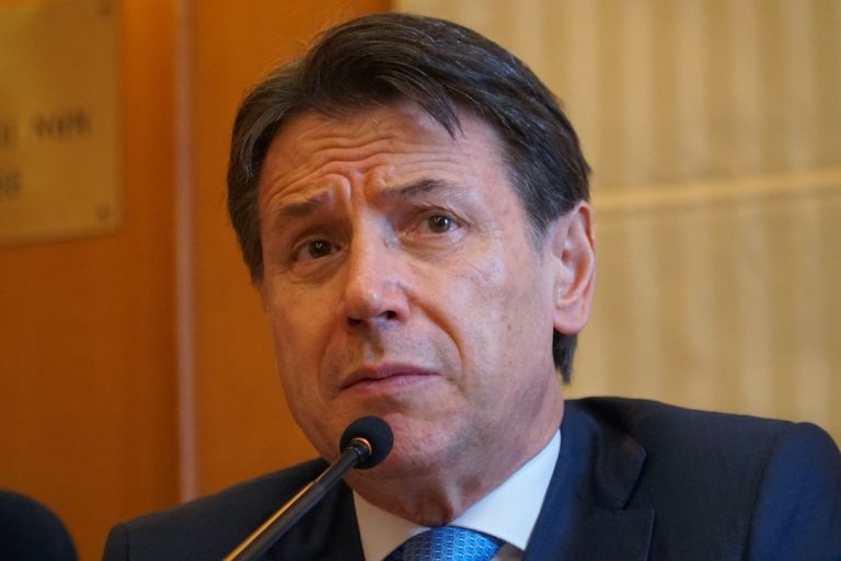 Conte: “Governo Meloni indifferente a genocidio”