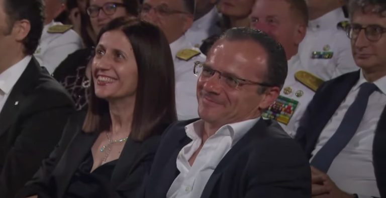 “Luci sul Mare”, finisce il festival del cinema e il sindaco di Taormina torna al Teatro Antico “Luci sul Mare”, finisce il festival del cinema e il sindaco di Taormina torna al Teatro Antico