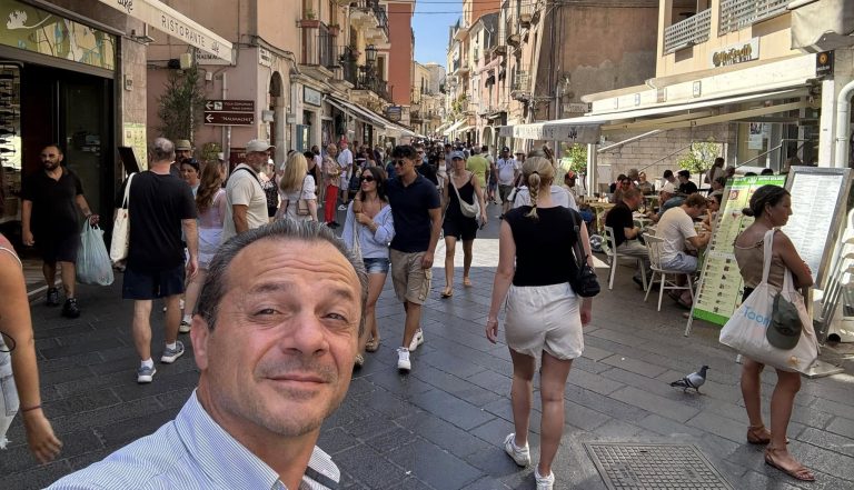 Il sindaco di Taormina: “1 mln di passeggeri in funivia, è un indizio del buon governo dell’Amministrazione De Luca”