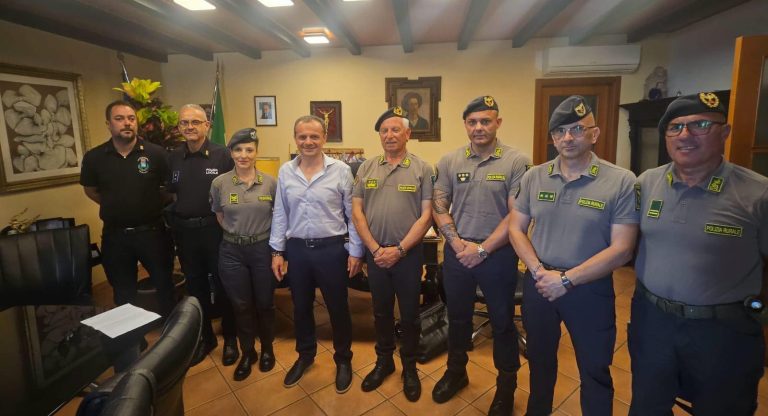 De Luca: “A Taormina caccia agli zozzoni. Controlli h24 con ispettori ambientali”