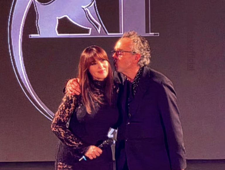 Monica Bellucci “regina” del Taormina Film Fest: emozioni e glamour per la serata finale