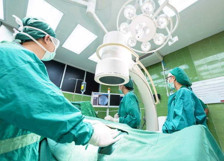 Lo scippo “goccia a goccia” del San Vincenzo di Taormina, l’ospedale che fa ombra a Messina a Catania