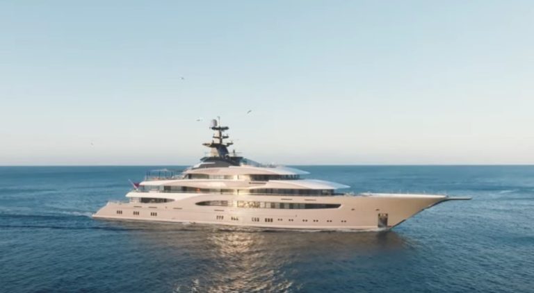 Taormina accoglie Whisper, mega yacht da 139 mln dell’ex Ceo di Google