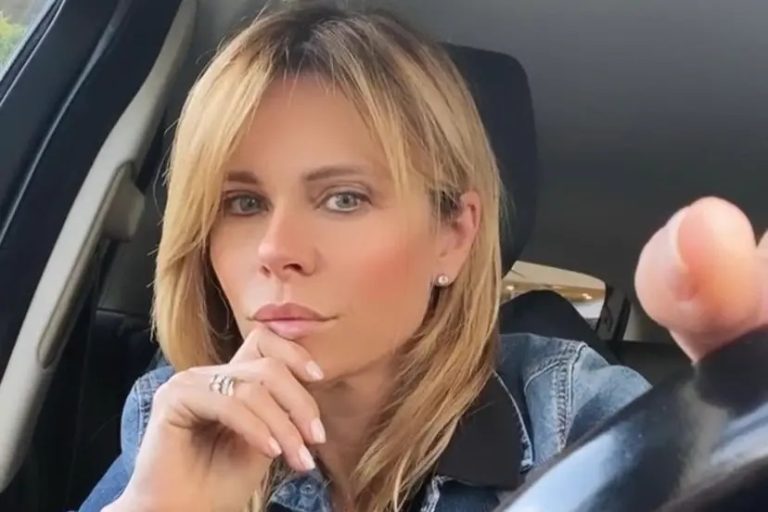 Taormina, Borselli difende Greison: “Perché una donna non può mostrare il suo corpo? Allora mettiamo il burka?” (VIDEO) Taormina, Borselli difende Greison: “Perché una donna non può mostrare il suo corpo? Allora mettiamo il burka?” (VIDEO)