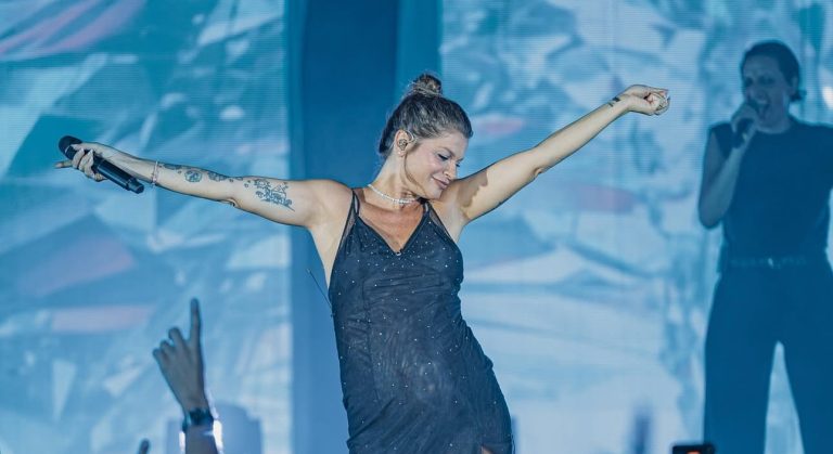 “Alla voce magia, Taormina”: il post di Alessandra Amoroso dopo il concerto al Teatro Antico “Alla voce magia, Taormina”: il post di Alessandra Amoroso dopo il concerto al Teatro Antico