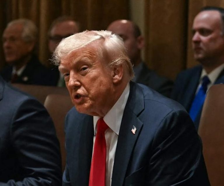 I 50 giorni di Trump a Putin: non c’è fretta, intanto la gente muore