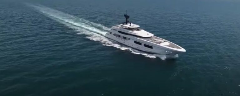 A Taormina ecco Unicorn, yacht da 40 mln di euro del miliardario Zweegers