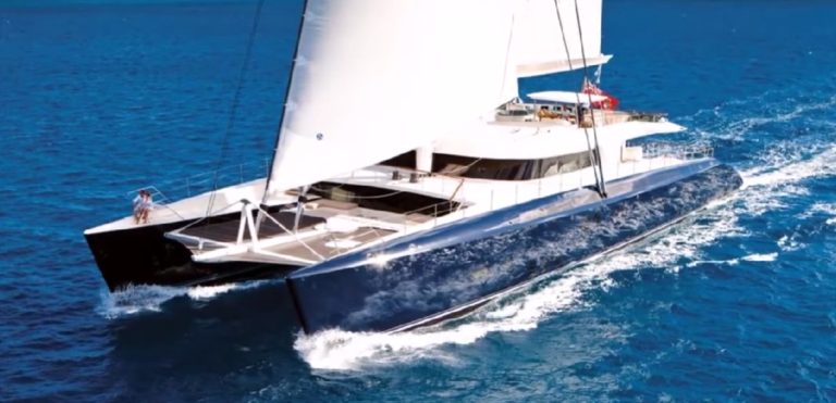 A Taormina ecco Hemisphere, mega-catamarano da sogno