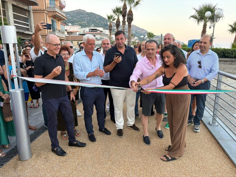 Taormina, inaugurato il nuovo lungomare di Mazzeo