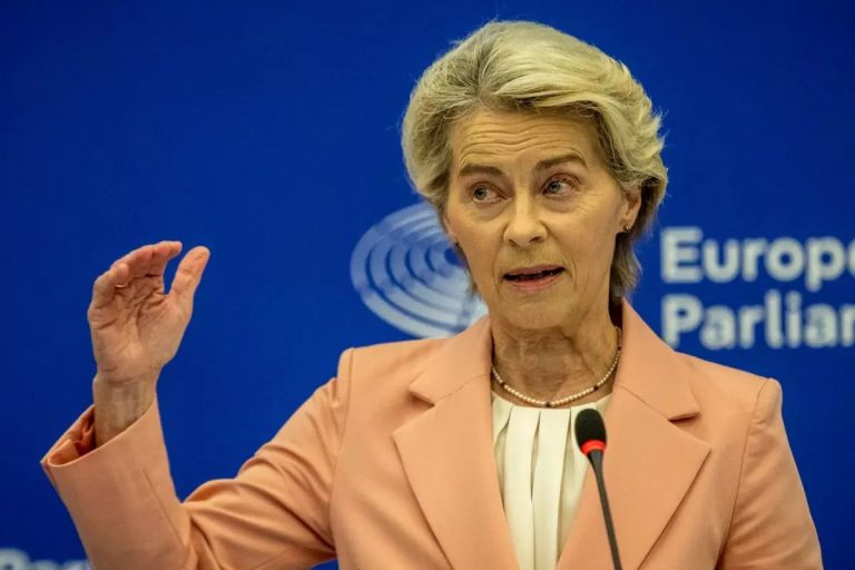 Il Parlamento Europeo boccia la mozione di sfiducia a Von Der Leyen