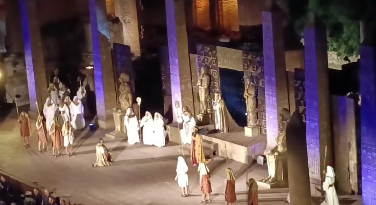 Aida a Taormina inizia con un’ora e mezza di ritardo: caos prima dell’evento lirico al Teatro Antico