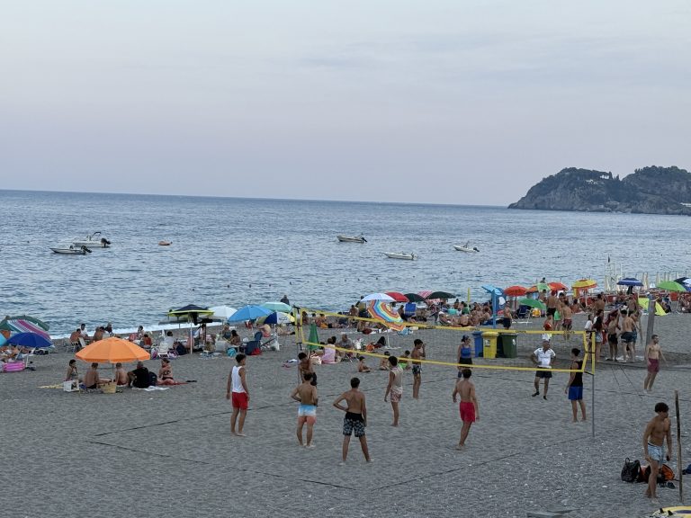 A Ferragosto vacanze per 12 milioni di italiani. Sicilia tra le principali destinazioni
