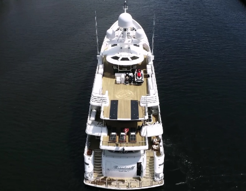 yacht di Fertitta