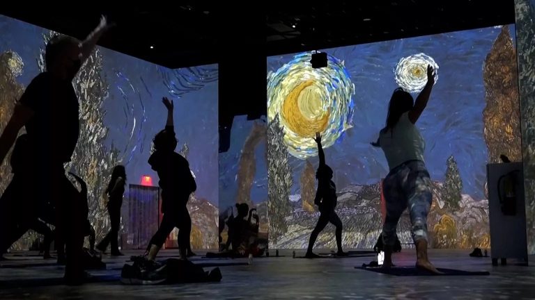 Yoga incontra Van Gogh in sessioni immersive a Las Vegas