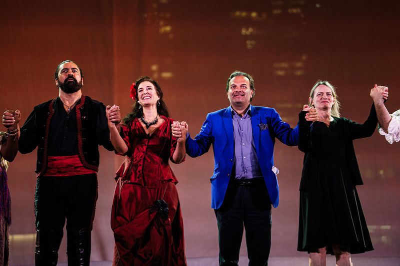 Castiglione conquista New York con la sua "Carmen": standing ovation tra i grattacieli 3 CARMEN New York applausi Enrico Castiglione 2