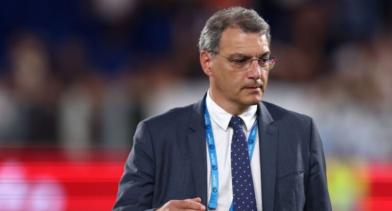 Comolli ha la “sua” Juve: “Mercato ok, vi spiego i colpi Zhegrova e Openda” Comolli ha la “sua” Juve: “Mercato ok, vi spiego i colpi Zhegrova e Openda”