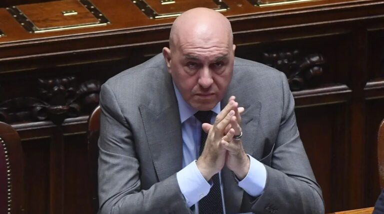 Flotilla, Crosetto: “Il Governo italiano esprime la più ferma condanna per gli attacchi”