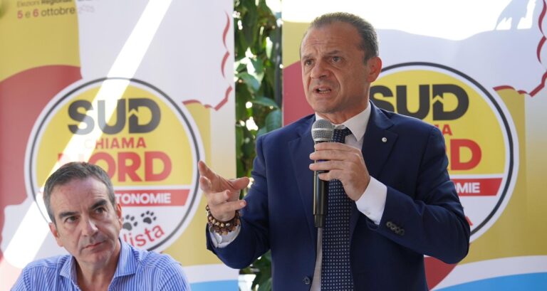 De Luca si “riprende” ScN: ha già capito che il centrodestra non farà sconti. Il primo bivio è Naxos