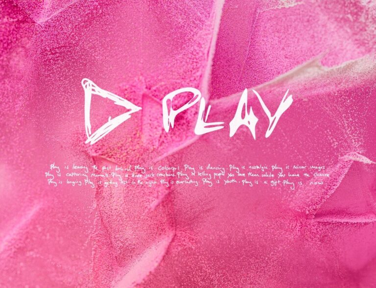 Ed Sheeran torna con “Play”, è uscito il nuovo album