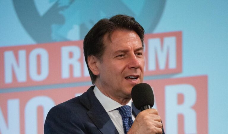 Conte: “Maiorino non ha dato del prezzolato a Tajani”
