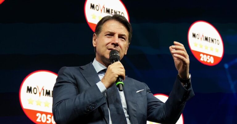 Conte: “Nemmeno lo Spirito Santo può illuminare il centrodestra”