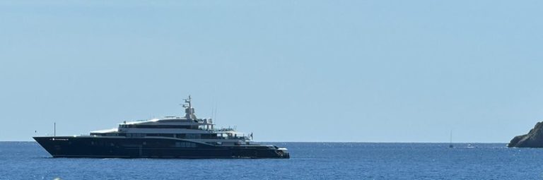 A Taormina il magnate argentino Cherñajovsky con il superyacht Carinthia da 180 mln