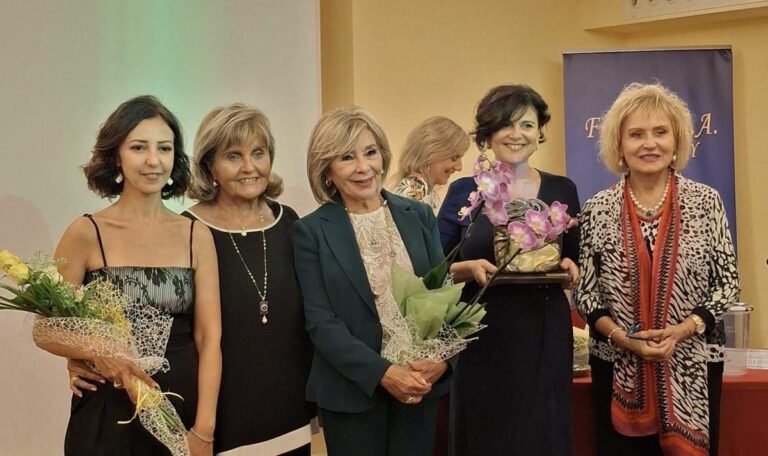 “Premio Imprenditoria Femminile Maria Cannizzaro” a Floriana Ippolito, manager di successo del turismo “Premio Imprenditoria Femminile Maria Cannizzaro” a Floriana Ippolito, manager di successo del turismo