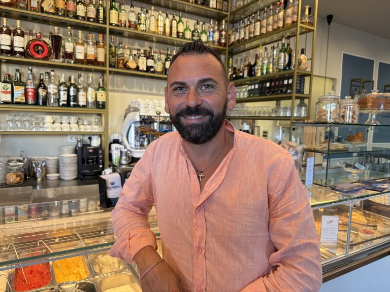 Aggressione al Wunderbar Caffè Taormina, Siligato: “Da noi ospitalità con rispetto”