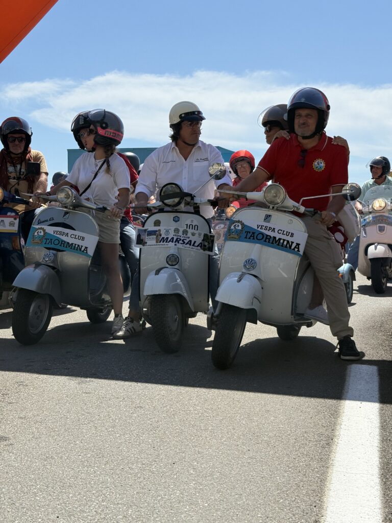 Taormina invasa dalle Vespe: grande successo per il Raduno Nazionale Profumo di Miscela 1 IMG 0958