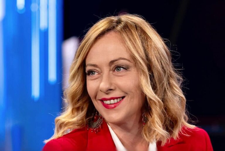 Meloni: “Giovani non sono burattini”