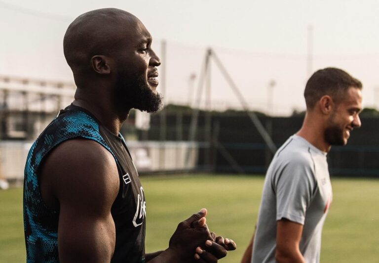 Lukaku annuncia la scomparsa del padre: “Non sarò più lo stesso, Dio mi darà la forza”