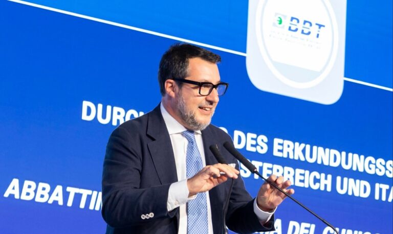 Salvini: “Basta aggressioni e devastazioni. Chi chiede la pace non può creare caos in casa nostra”