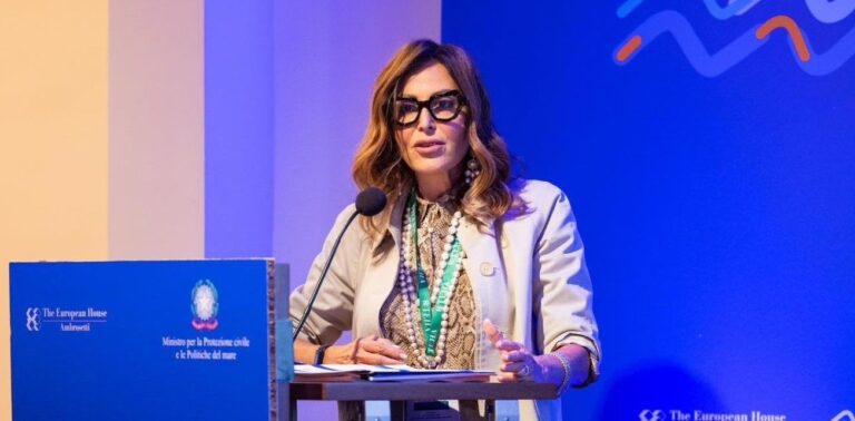 Viminale, +6,22% di turisti in Italia nel 2025. Santanchè: “Settore in salute”. Taormina e Capri trainano il Sud