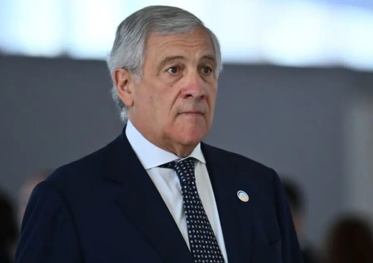 Tajani: “Si può pensare a detassazione della tredicesima”