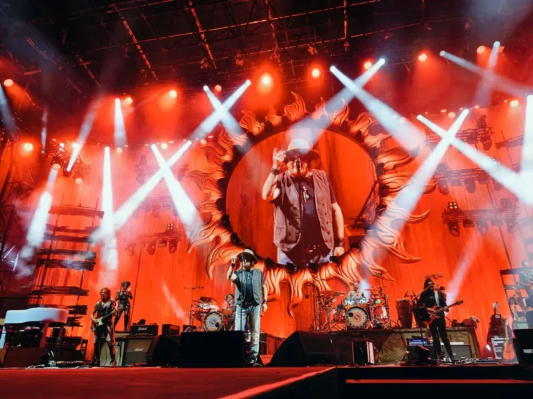Auguri Zucchero, il “re” del soul-blues compie 70 anni Auguri Zucchero, il “re” del soul-blues compie 70 anni