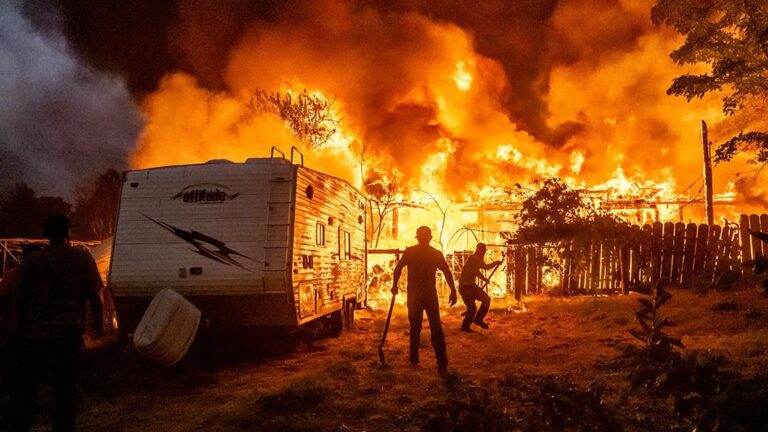 California, lotta agli incendi penalizzata da politiche obsolete